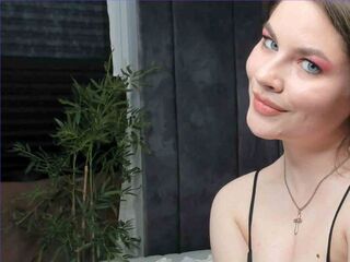 beautiful webcam girl CweneBeardsley