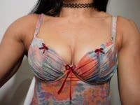 I am a bodybuilding enthusiast where I have sculpted every curve of my body aiming to be muscular and feminine. My body is 100% "flesh", I have no silicone implants.

All photos and videos are of excellent quality, made with dedicated cameras, lenses, and lighting to ensure much higher quality than any smartphone. I also do not use any skin smoothing filters or anything like that so you can enjoy every real detail of my body.