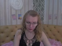 My name is Nicole and this is all new to me, I am a very shy woman and only open up at the end.