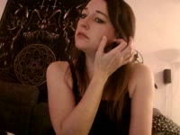 I am a nice woman, who wants to meet new people.i am a goth woman, with witchy vibes.