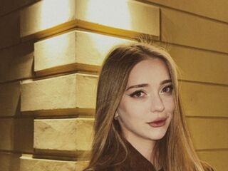 camgirl shaving pussy IvaBusack