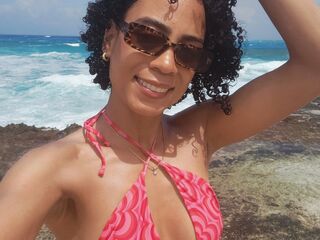 bedroom live cam SophiaBond