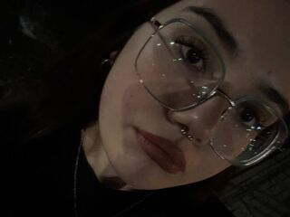 masturbating camgirl BettyWatkins