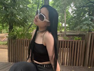hot girl webcam photo ShemikaGnerre