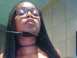 domina live cam MissKarolina