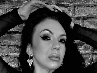 latex cam girl SabrianneBlack