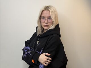 naked camgirl fingering pussy AdelinaCostanti