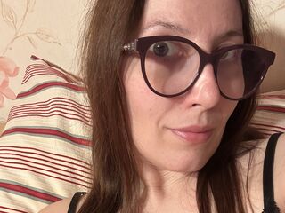 naked webcamgirl AlanyssLyon