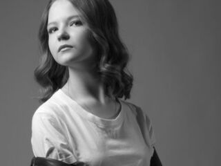 camgirl playing with sex toy AlissaDelpiano