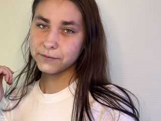 camgirl shaving pussy AngelaDefelice