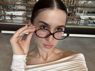 naked webcam girl photo AriaMonro