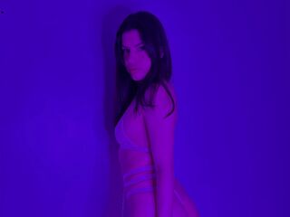 webcam babe chatroom AstridVelle