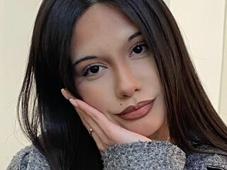 naughty camgirl fingering shaved pussy BritniHilbrand