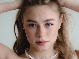 cam girl showing pussy BrittaniBrogren