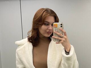 naked girl with webcam fingering pussy BrynnMeury