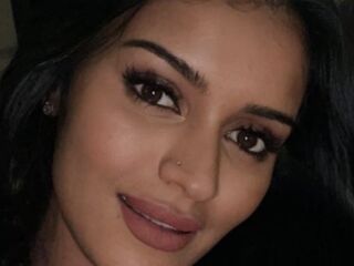 camwhore spreading pussy CarolSamha