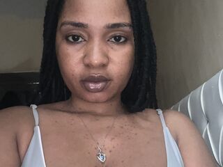 camwhore live CarolineJames