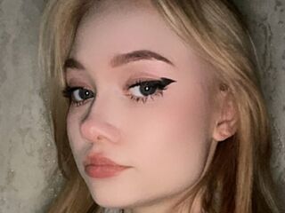 cam girl showing pussy CecilyBurnard