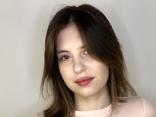 girl topless ChandraTays