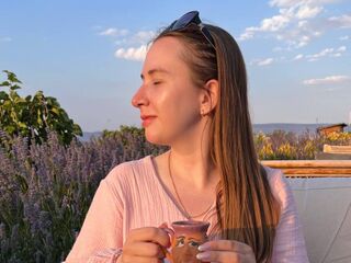 beautiful camgirl CherylWien