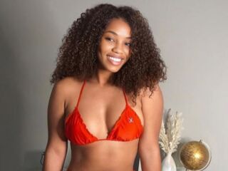 camwhore naked ChiNasa