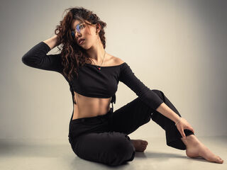 camgirl shaving pussy ChloeSteele