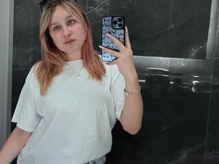 nude webcamgirl photo ChuFlorendo