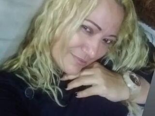 cam girl playing with vibrator ClauWhite