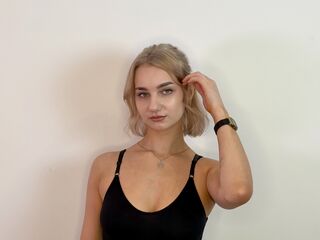 nude webcamgirl photo CleoHarringtons