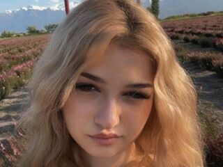 sexchat room CloudyFox