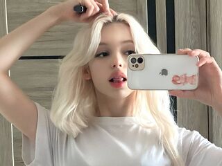 naked cam girl picture CourtneyAdamo