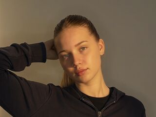 camslut topless CristalCinnamond