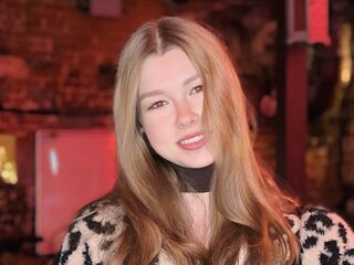 cam slut photo DainaThroneberry