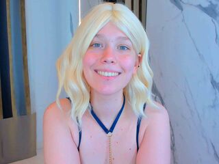 camgirl masturbating DarelleEdge