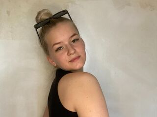 camgirl DebraHallin