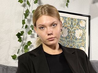 free live cam chat DonellaAndra