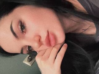 camgirl fingering pussy DorettaGirling