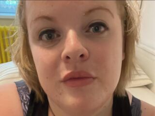 cyber sex chat room EllaConway