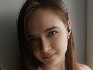 naughty webcamgirl EmilieMollo