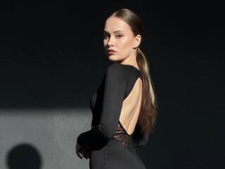 hardcore sex show EmilyGiffin