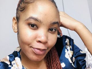 camwhore masturbating with vibrator EmmilySmirth