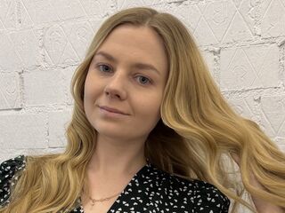 camslut topless FeleciaRewerts