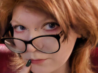 girl cam InezHiefnar