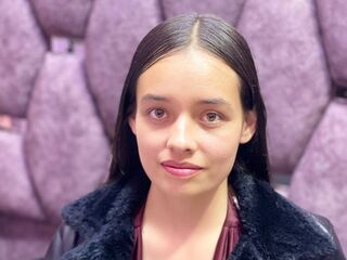 chatroom webcam photo IssaMontenegro