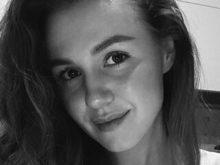 camwhore shaved pussy JanieceZarco