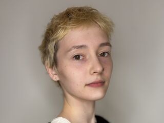 masturbating cam girl JenelleBarette