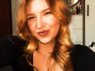 camgirl masturbating JenetteFolson