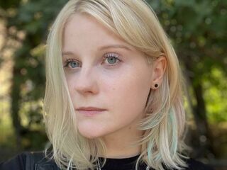 naked cam girl masturbating with dildo JoanJones