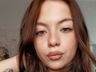 naked cam girl masturbating with vibrator JulioCorner