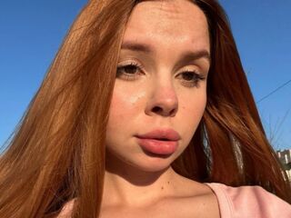 naughty cam girl fingering pussy KarinaSavastru